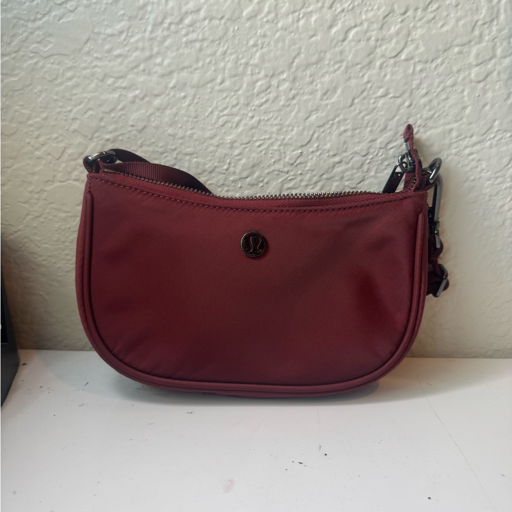 LULULEMON shoulder bag